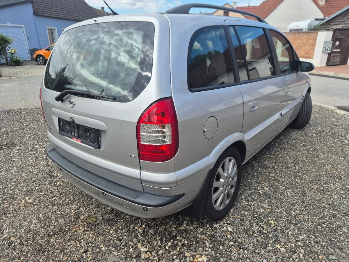 Opel Zafira 2005 photo 3