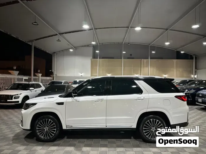 Changan Cs95 2023 photo 2