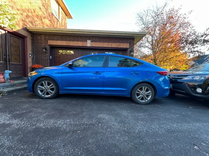 Hyundai Elantra 2018 photo 2