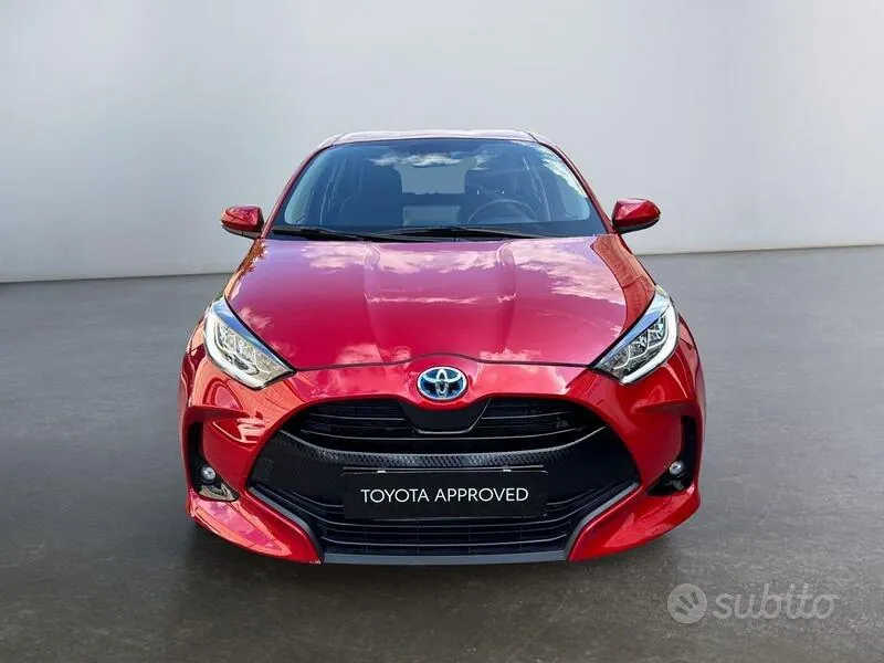 Toyota Yaris 2023 photo 2