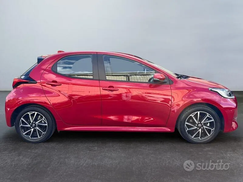 Toyota Yaris 2023 photo 5