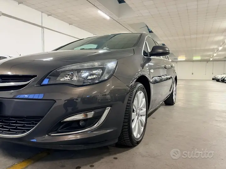 Opel Astra 2015 photo 4