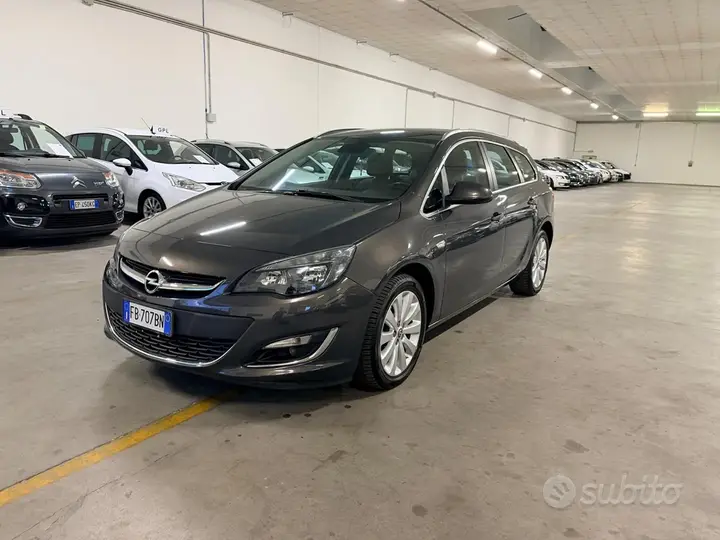 Opel Astra 2015 photo 2
