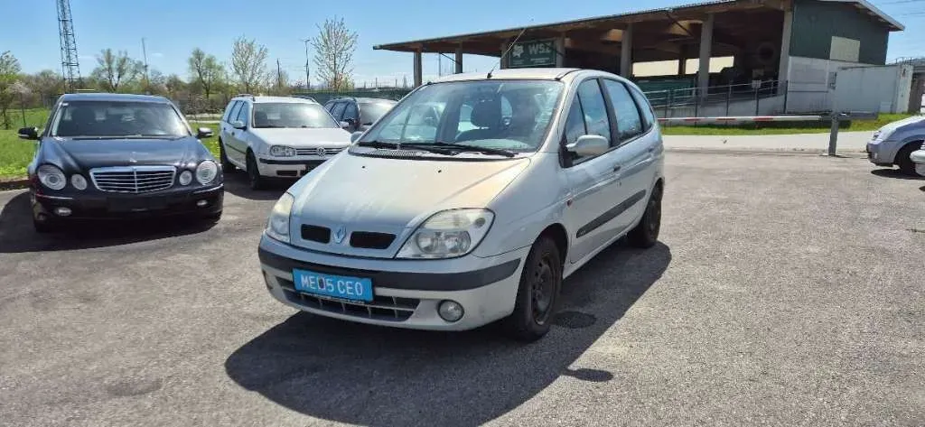 Renault Megane 2002 photo 2