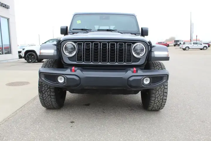 Jeep Gladiator 2025 photo 2