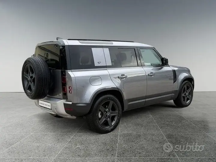 Land Rover Defender 2021 photo 2