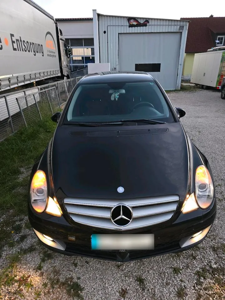 Mercedes-Benz R320