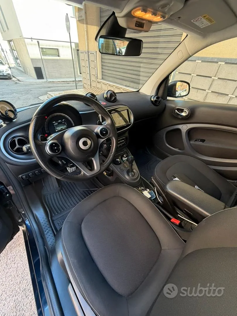 Smart Fortwo 2018 photo 4