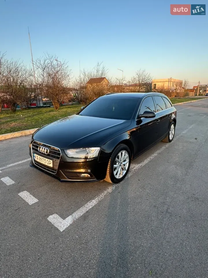 Audi A4 2014 photo 2
