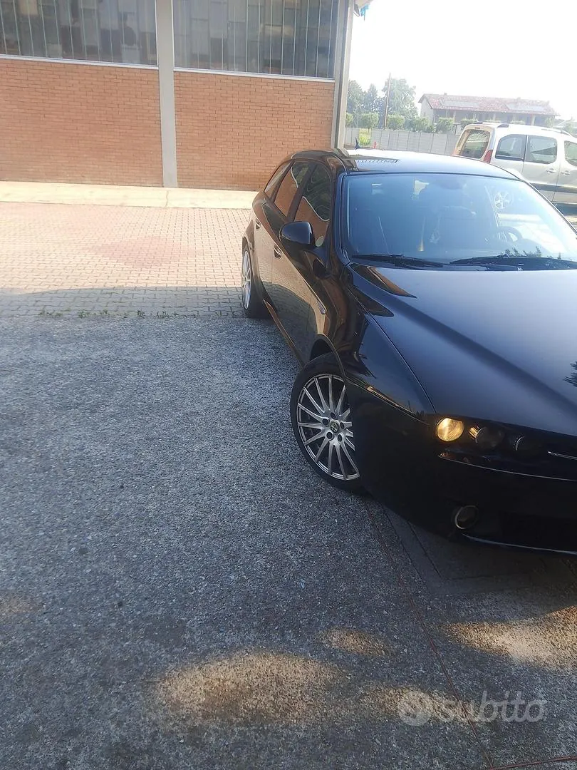 Alfa Romeo 159 2006 photo 3