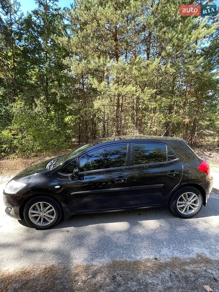 Toyota Auris 2009 photo 3