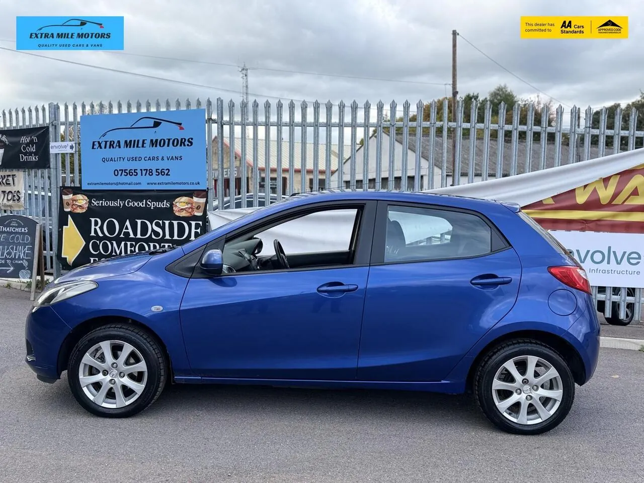 Mazda Mazda2 2010 photo 4