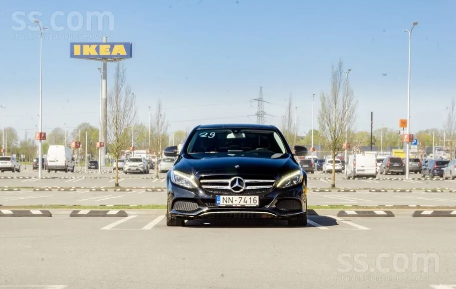 Mercedes-Benz C 220 2017 photo 3