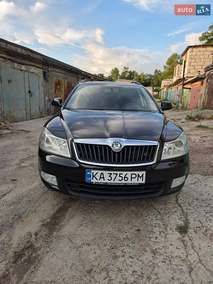 Skoda Octavia 2012 photo 2