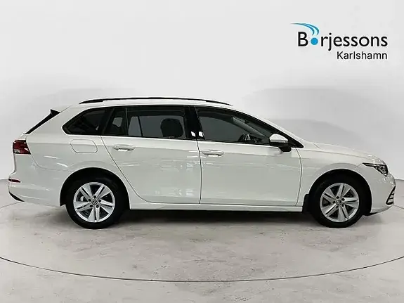 Volkswagen Golf 2023 photo 2