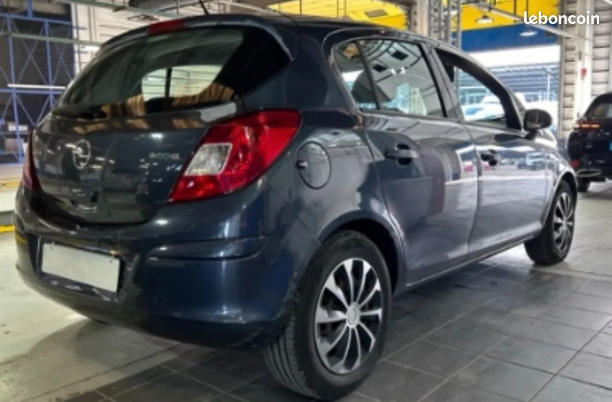 Opel Corsa 2009 photo 2
