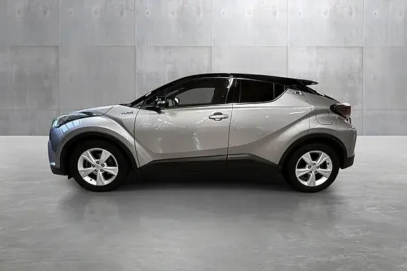 Toyota C-Hr 2019 photo 2