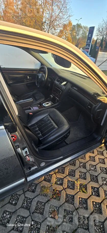 Audi A8 1997 photo 3