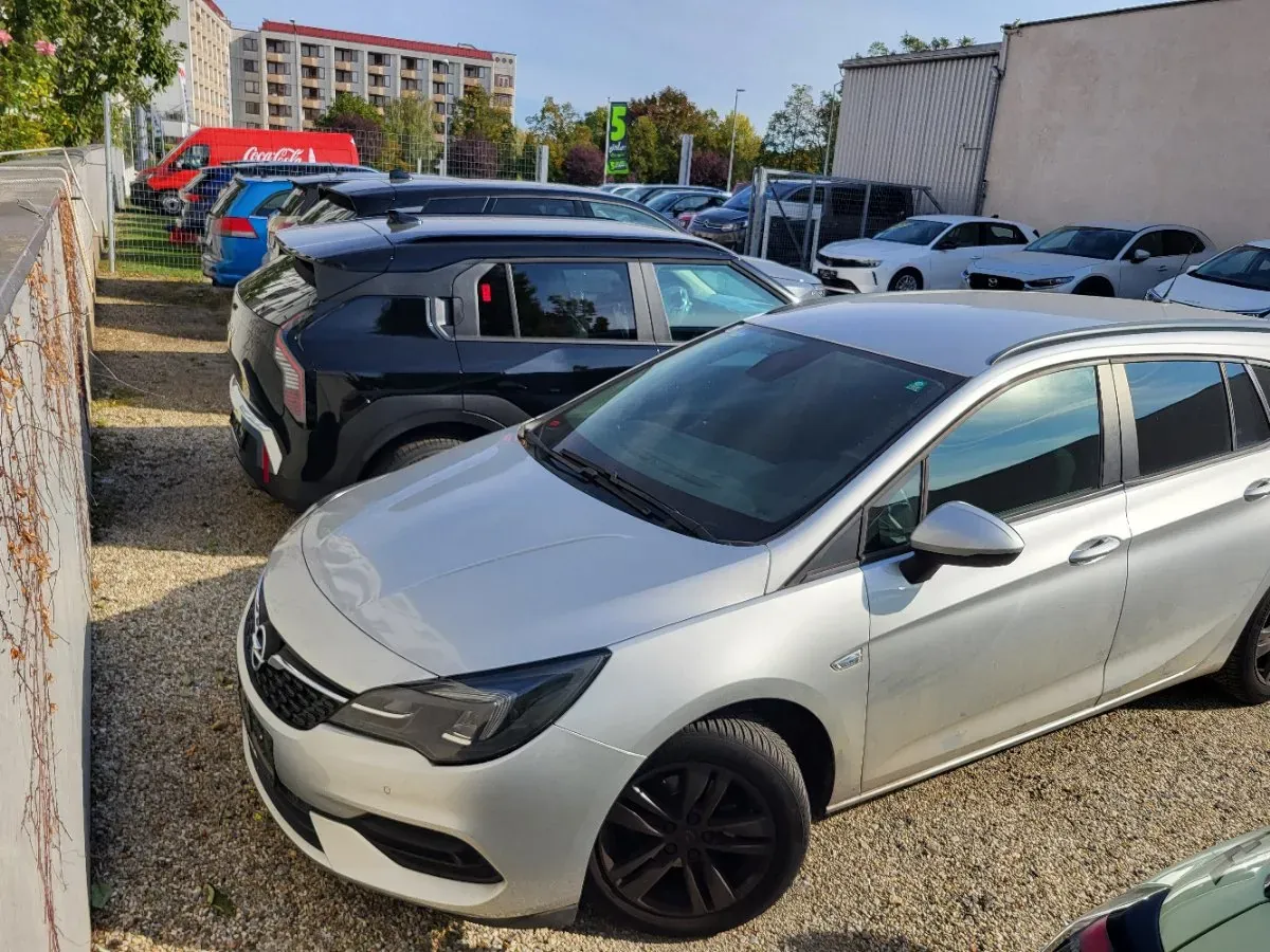 Opel Astra 2021 photo 3