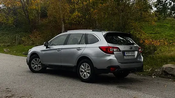 Subaru Outback 2015 photo 2