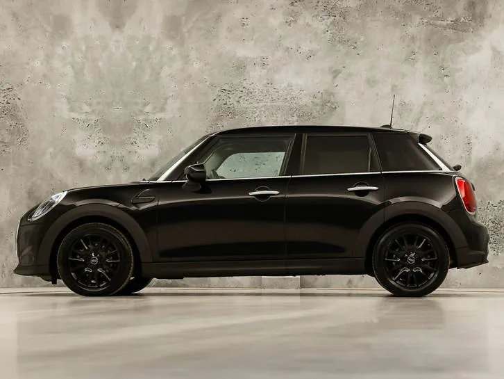 Mini One 2021 photo 2