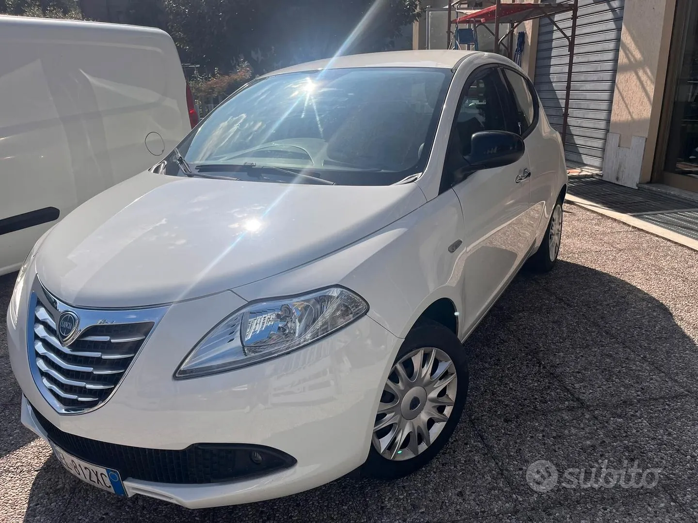 Lancia Ypsilon 2012 photo 2