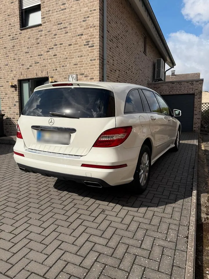 Mercedes-Benz R-Class