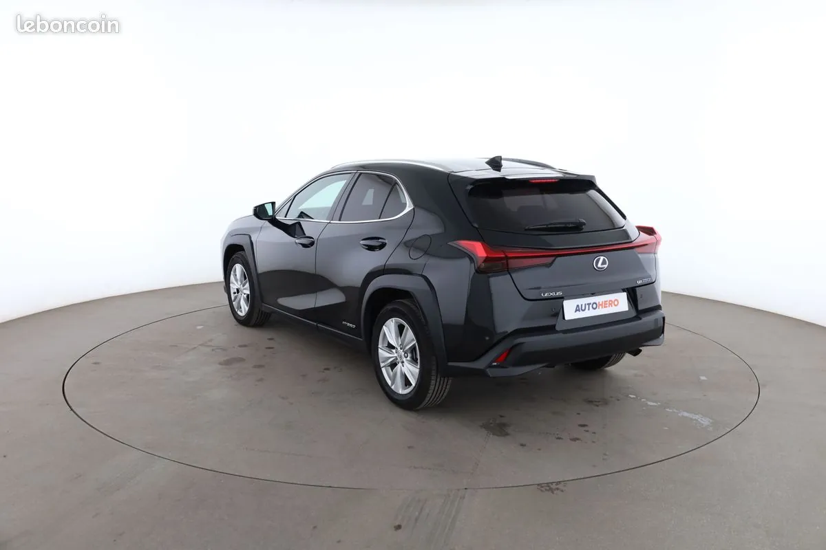 Lexus Ux 2021 photo 2
