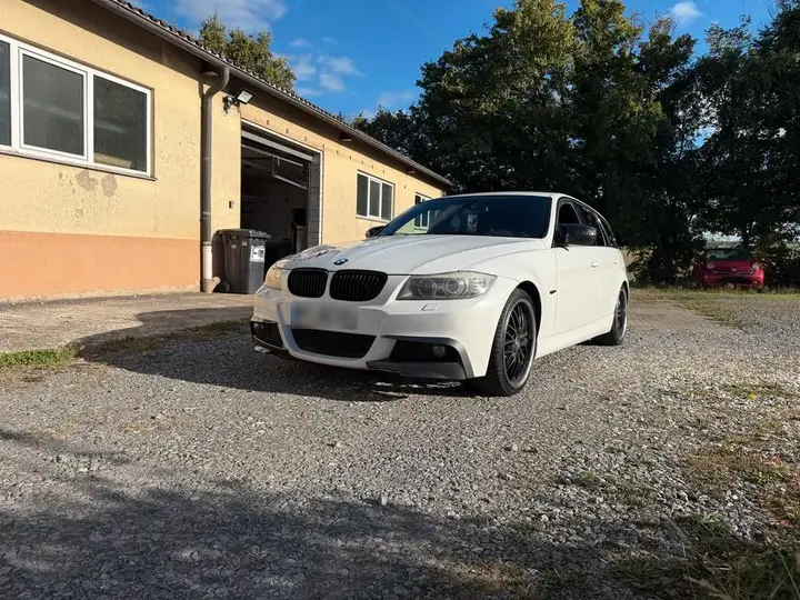 BMW 318I