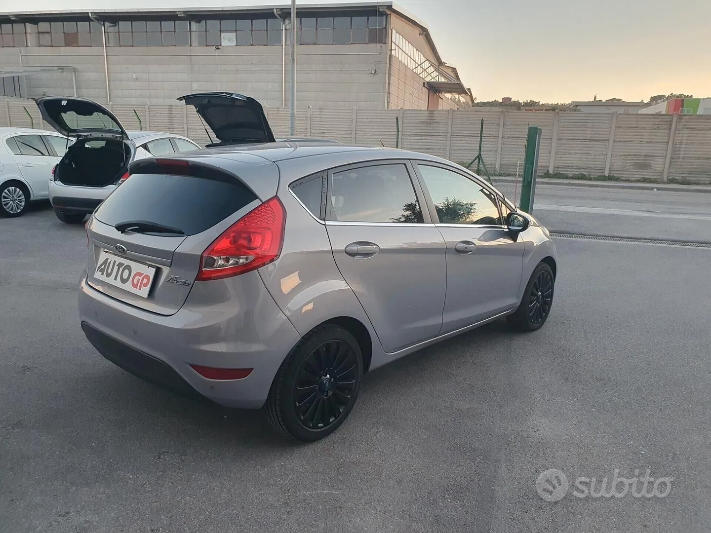 Ford Fiesta 2012 photo 4
