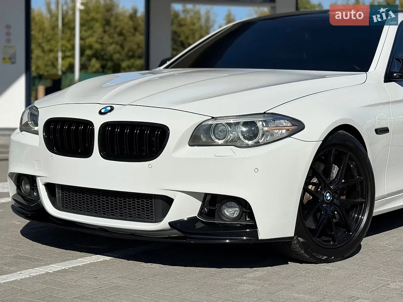 BMW 5 Series 2013 photo 4
