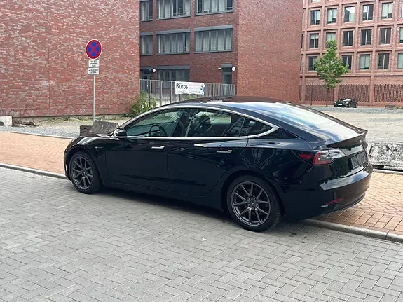 Tesla Model 3 2019 photo 3