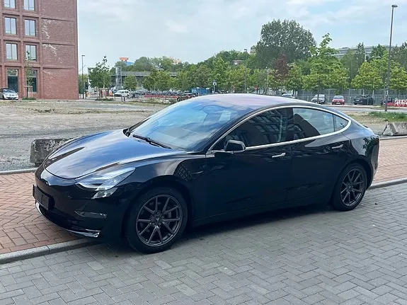 Tesla Model 3 2019 photo 4