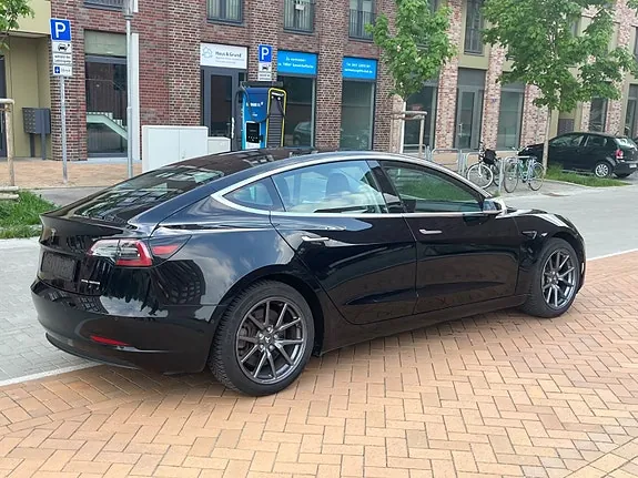 Tesla Model 3 2019 photo 2