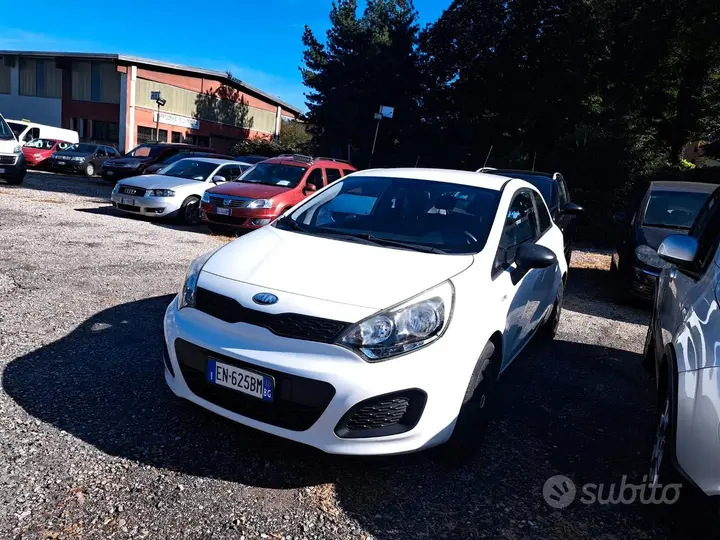 Kia Rio 2012 photo 3
