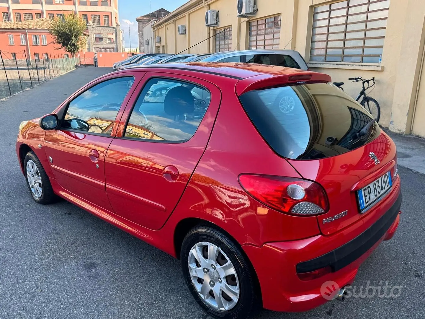 Peugeot 206 2012 photo 4