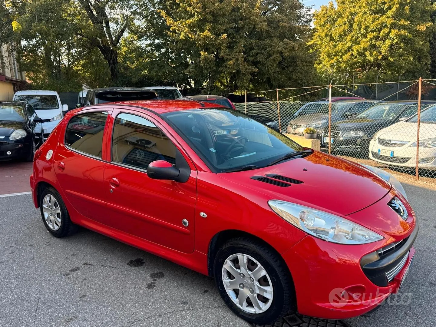 Peugeot 206 2012 photo 3