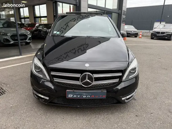 Mercedes-Benz B-Class 2012 photo 2