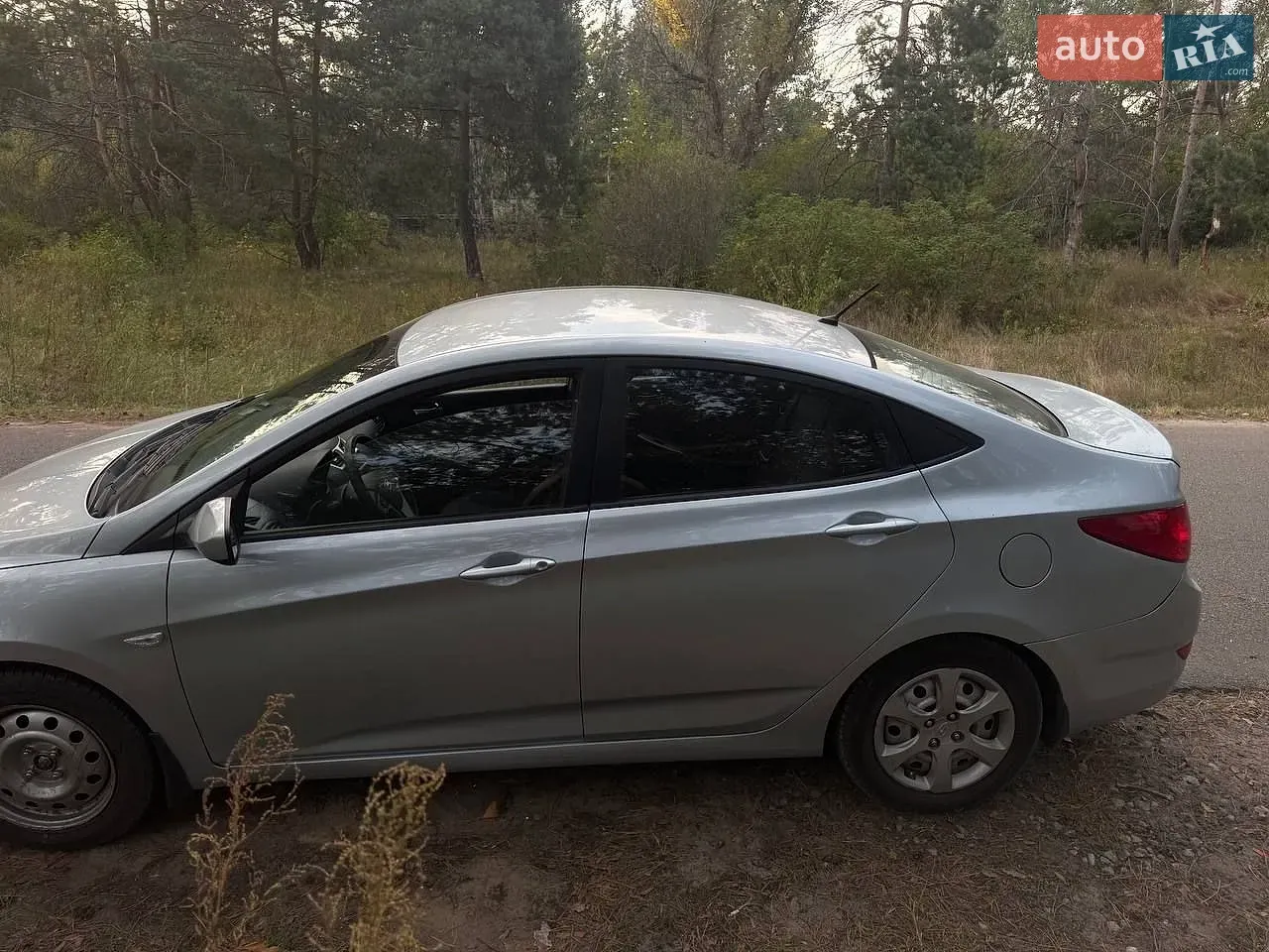 Hyundai Accent 2011 photo 4