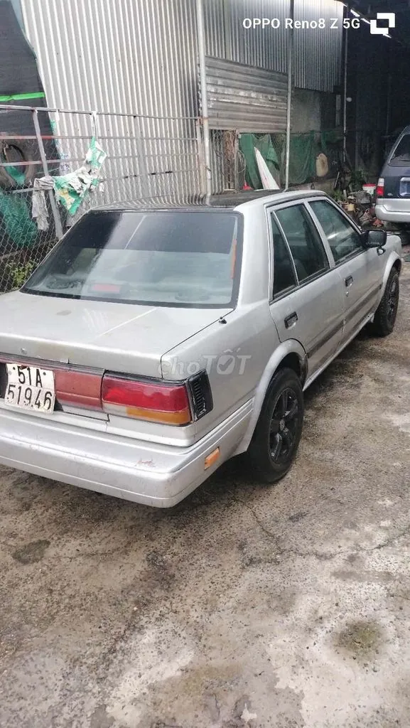 Nissan Sunny 1989 photo 3