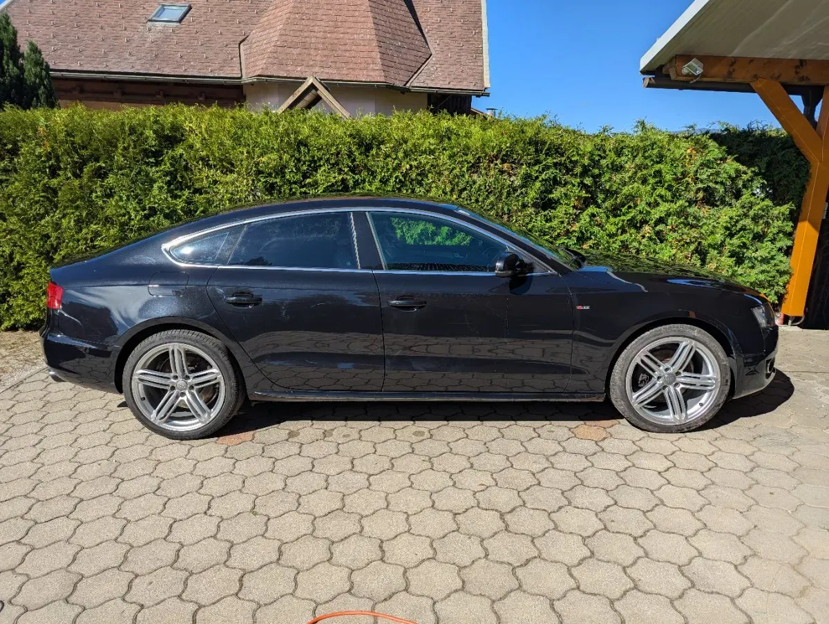 Audi A5 2011 photo 3