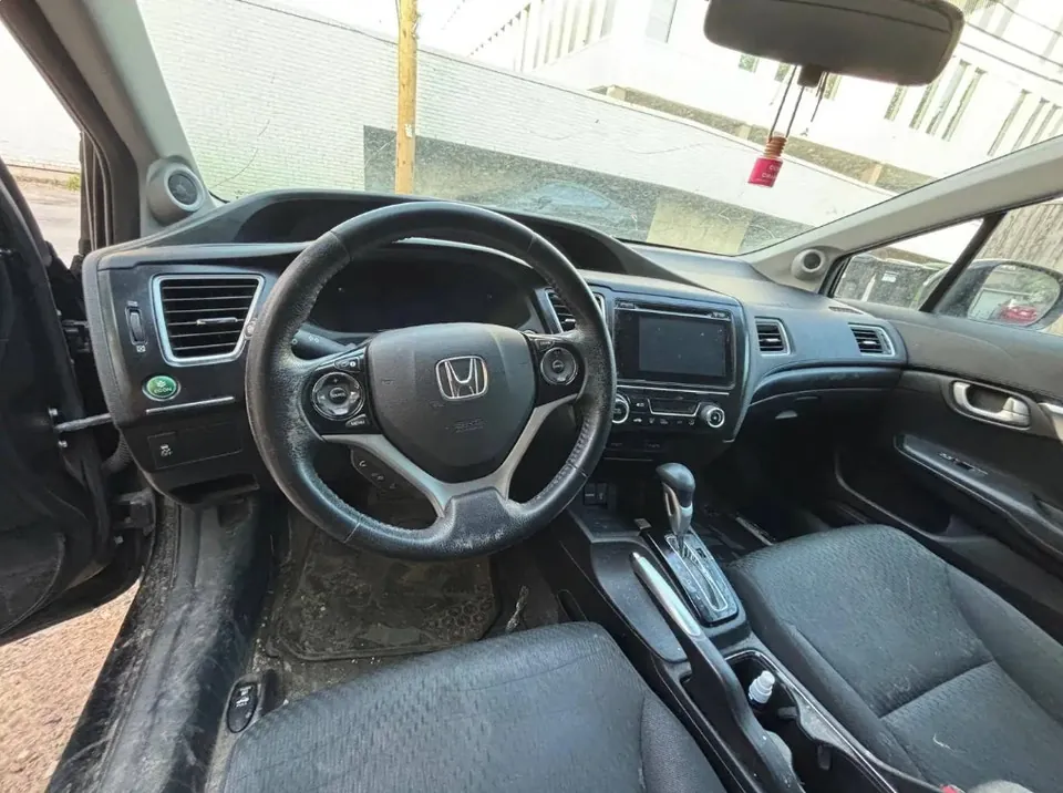 Honda Civic 2015 photo 4
