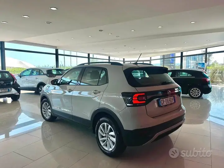 Volkswagen T-Cross 2023 photo 2