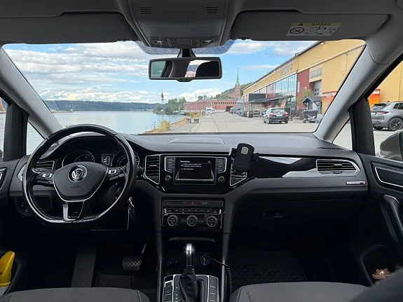 Volkswagen Golf Sportsvan 2014 photo 2