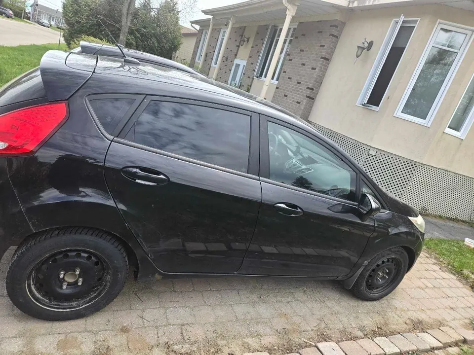 Ford Fiesta 2013 photo 4