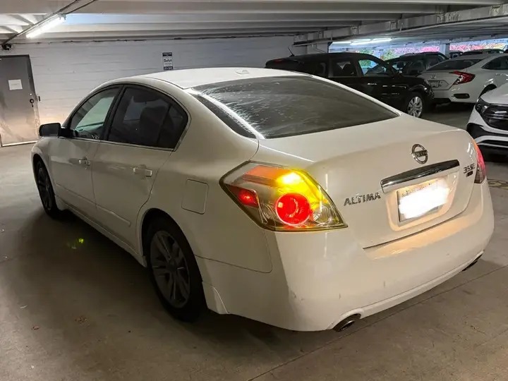 Nissan Altima 2009 photo 4