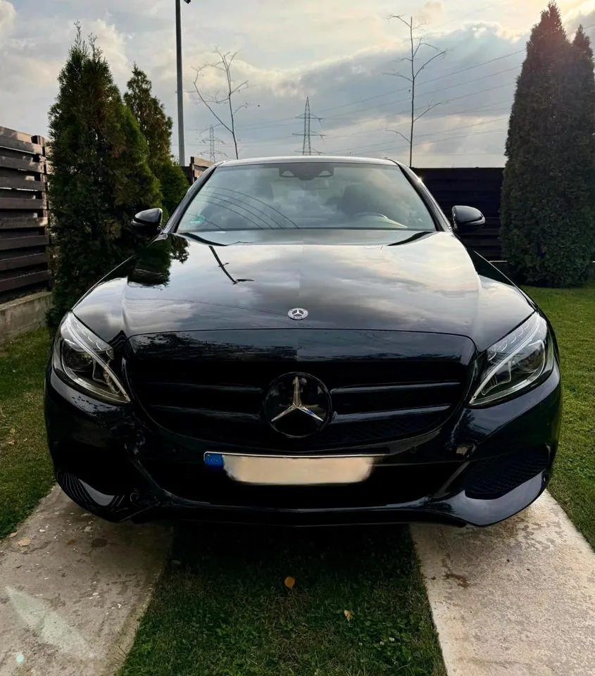 Mercedes-Benz C220