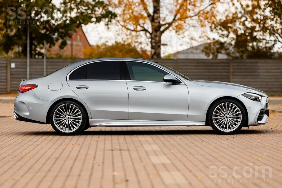 Mercedes-Benz C180 2024 photo 5