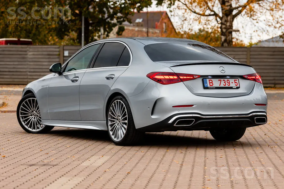 Mercedes-Benz C180 2024 photo 2