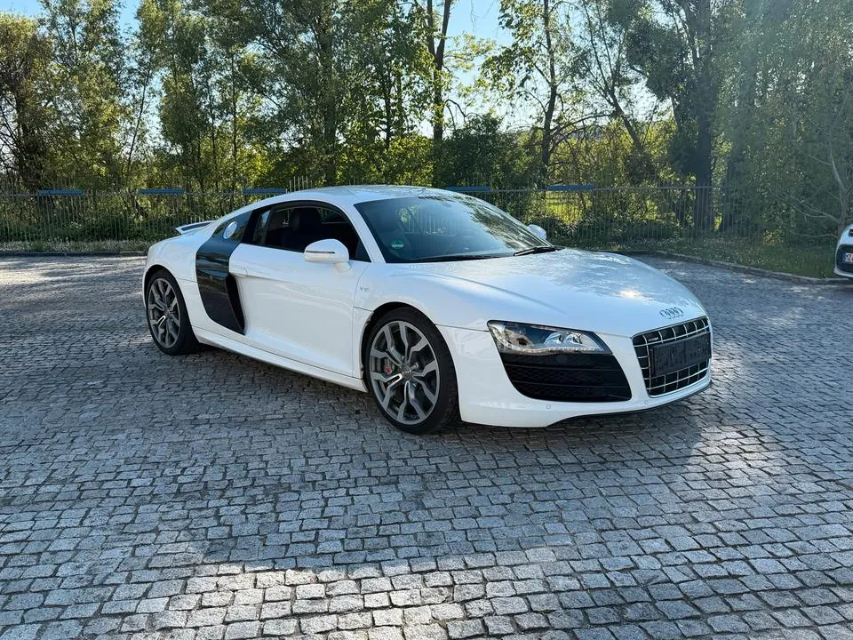 Audi R8